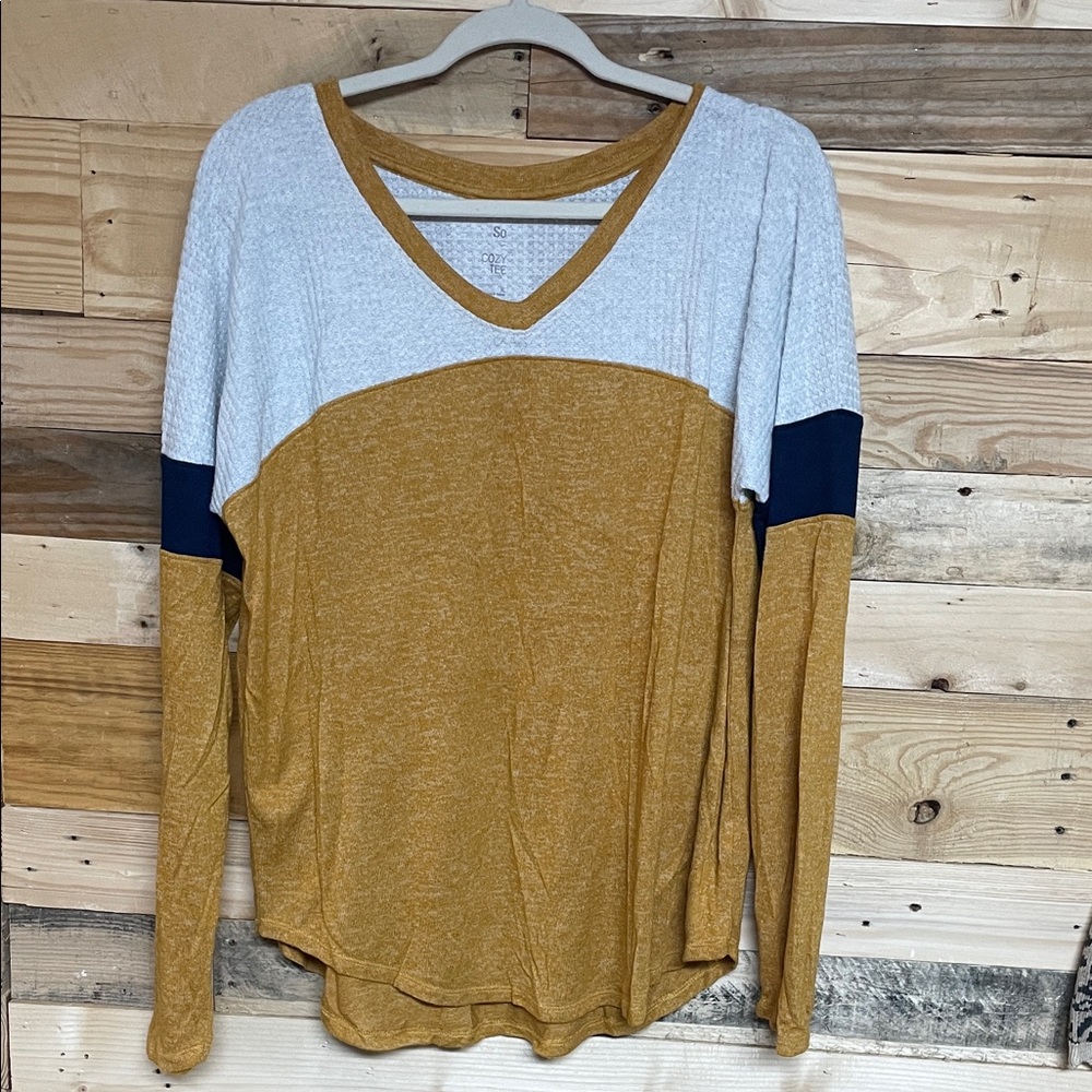 SO size XL Mustard, Gray, & Navy Colorblock V-Neck Long Sleeve Very Soft Top